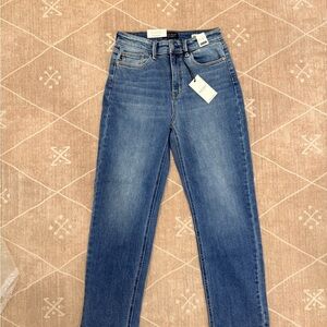 Judy Blue High Rise Medium Wash Ankle Length Straight Leg Jeans